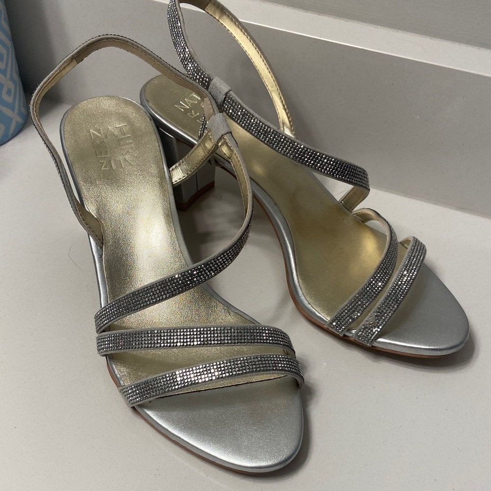 Naturalizer Women's size 10 Silver Strappy Heels